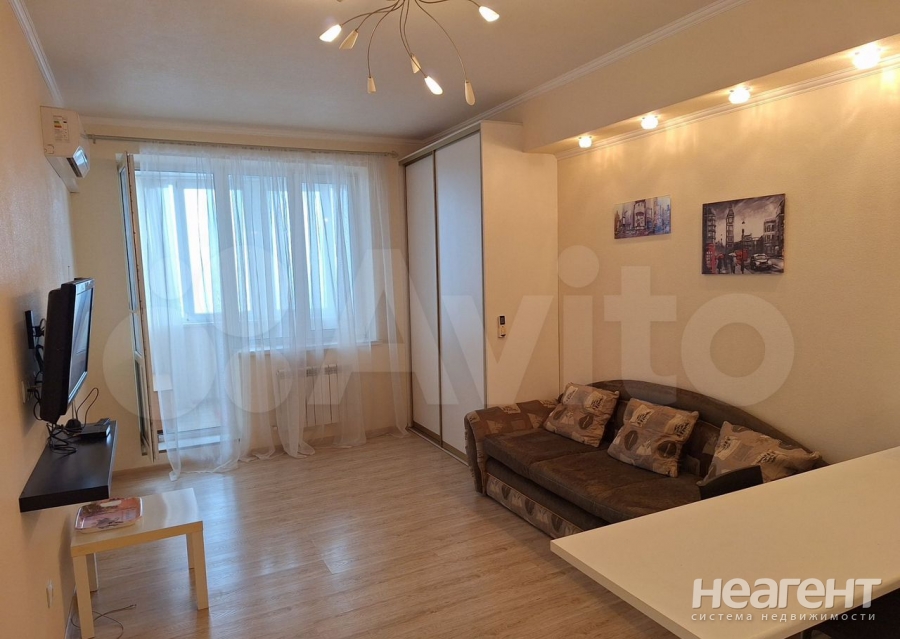 Сдается 1-комнатная квартира, 39 м²