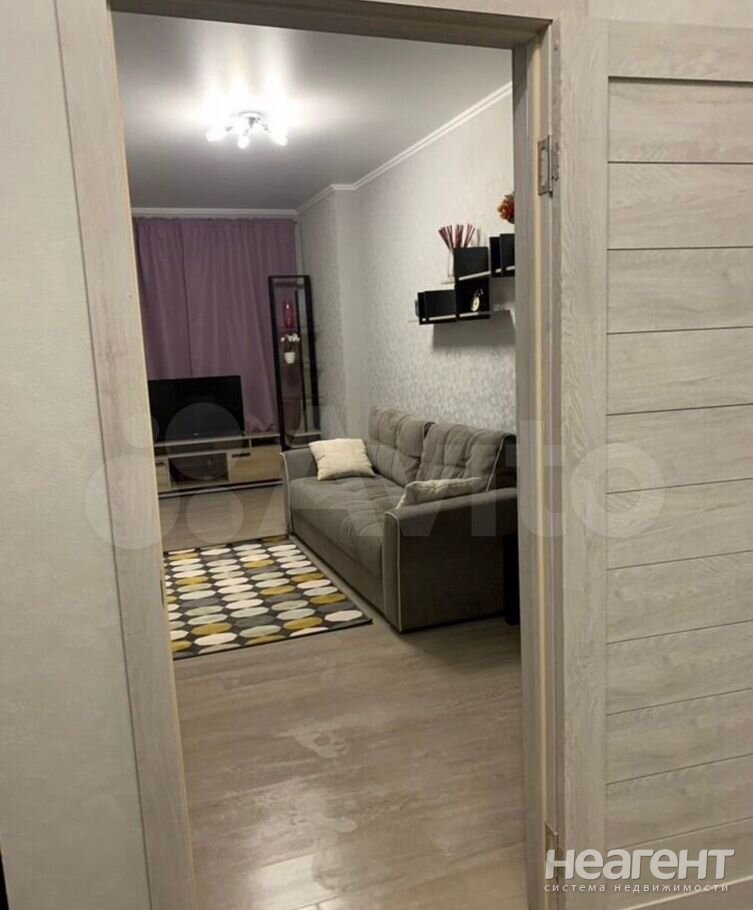 Продается 1-комнатная квартира, 43 м²