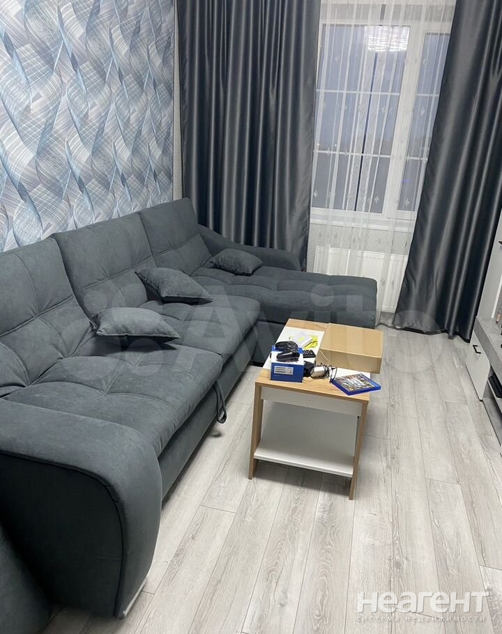 Продается 1-комнатная квартира, 37 м²