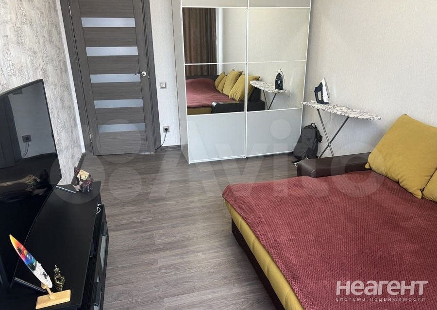 Продается 1-комнатная квартира, 35 м²