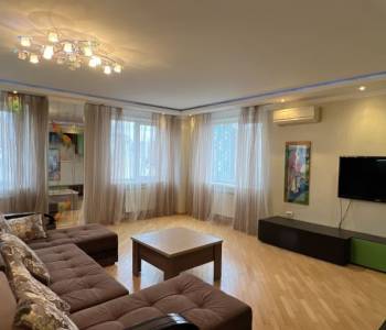 Сдается 2-х комнатная квартира, 83,5 м²