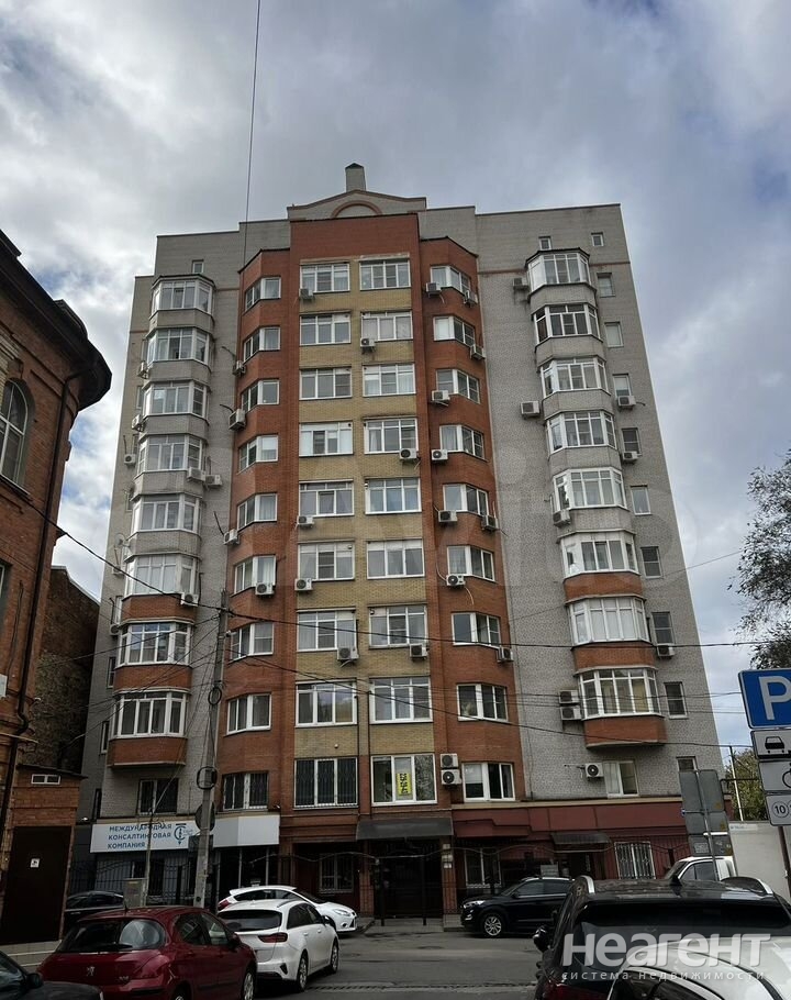 Продается Многокомнатная квартира, 100 м²