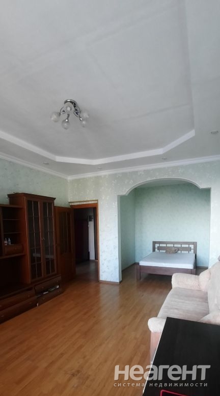 Сдается 1-комнатная квартира, 54 м²