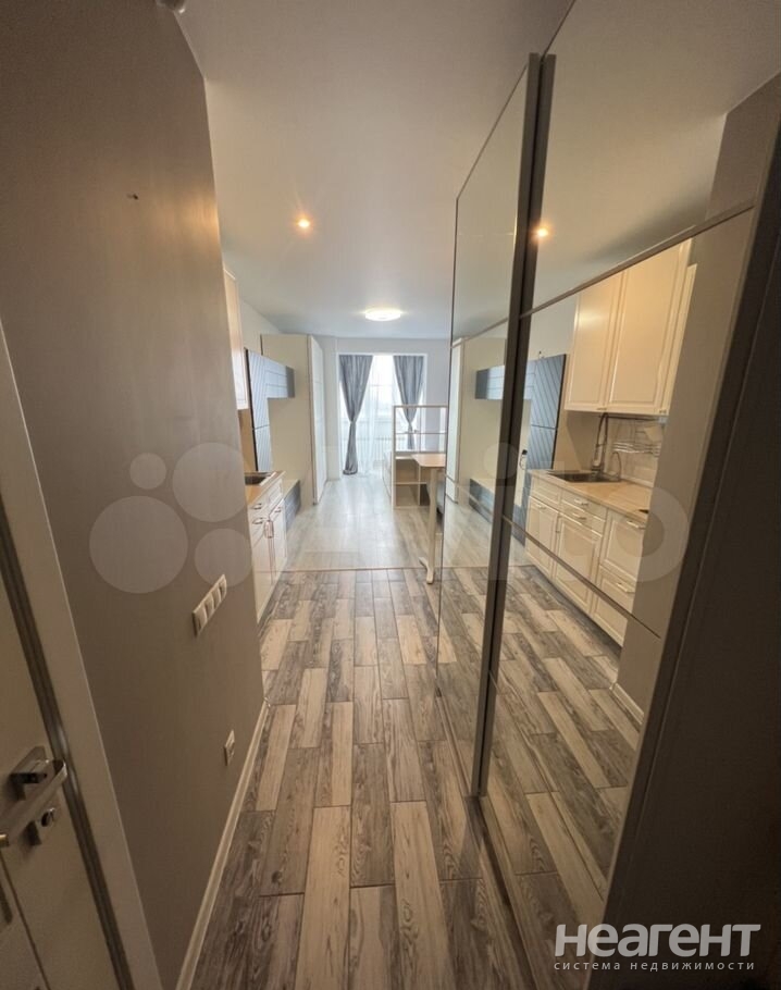 Продается 1-комнатная квартира, 35 м²