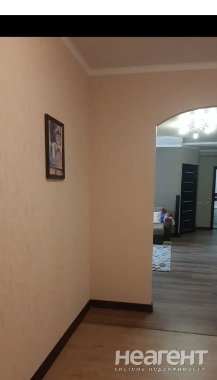 Продается 1-комнатная квартира, 64,5 м²