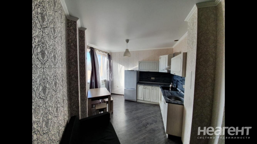 Сдается 1-комнатная квартира, 38 м²