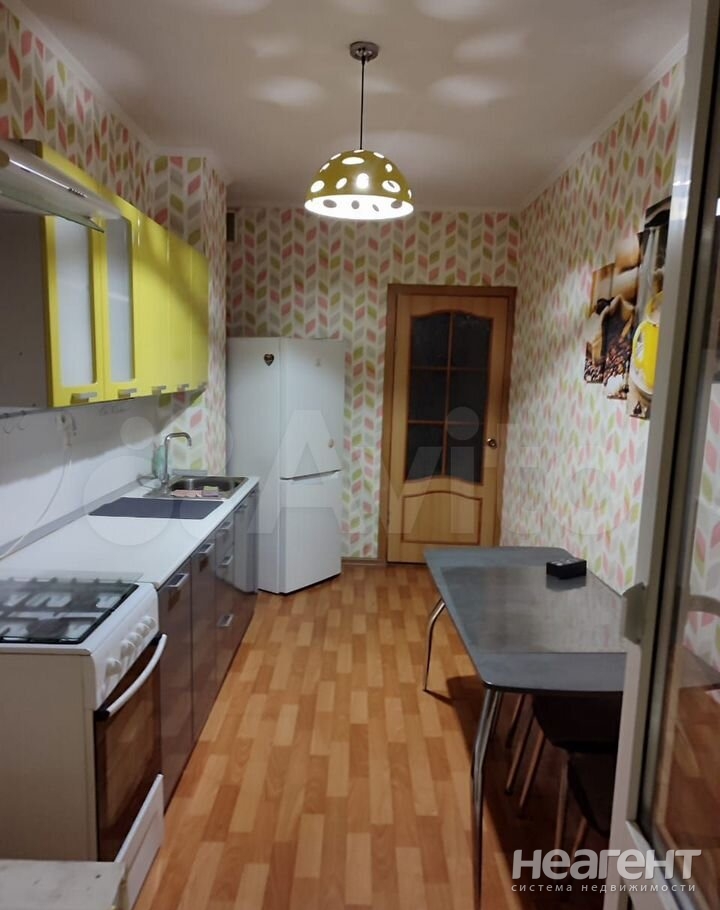 Сдается 2-х комнатная квартира, 60 м²