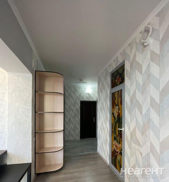 Сдается 1-комнатная квартира, 50 м²