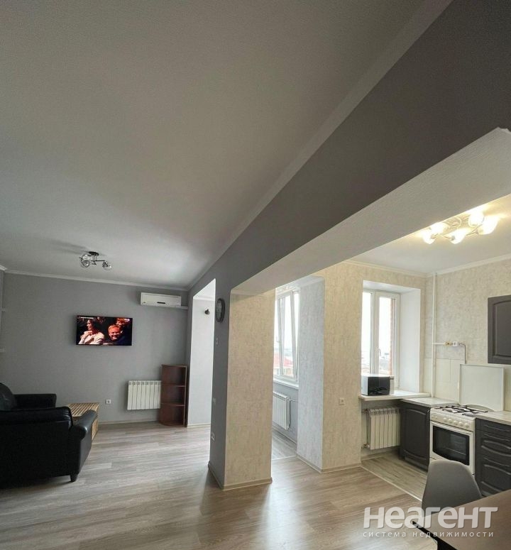 Сдается 1-комнатная квартира, 50 м²