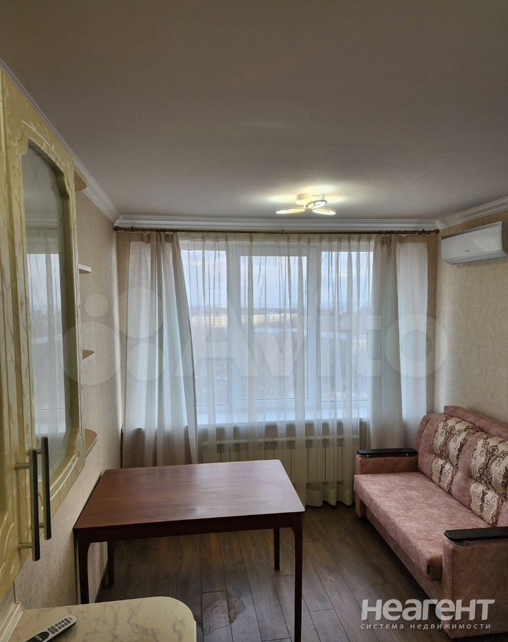 Продается 1-комнатная квартира, 39 м²