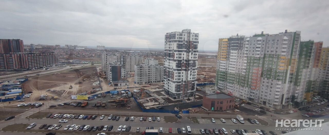 Продается 1-комнатная квартира, 37 м²