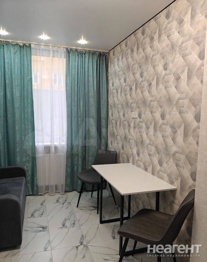 Продается 1-комнатная квартира, 35 м²