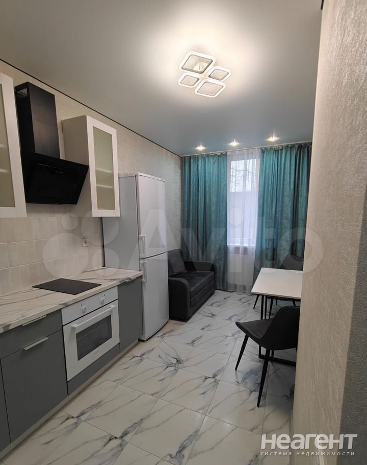 Продается 1-комнатная квартира, 35 м²