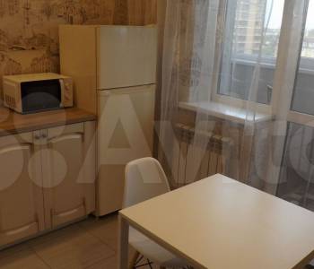 Продается 1-комнатная квартира, 43 м²