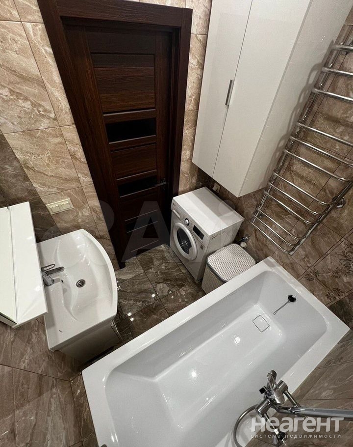 Продается 2-х комнатная квартира, 60 м²