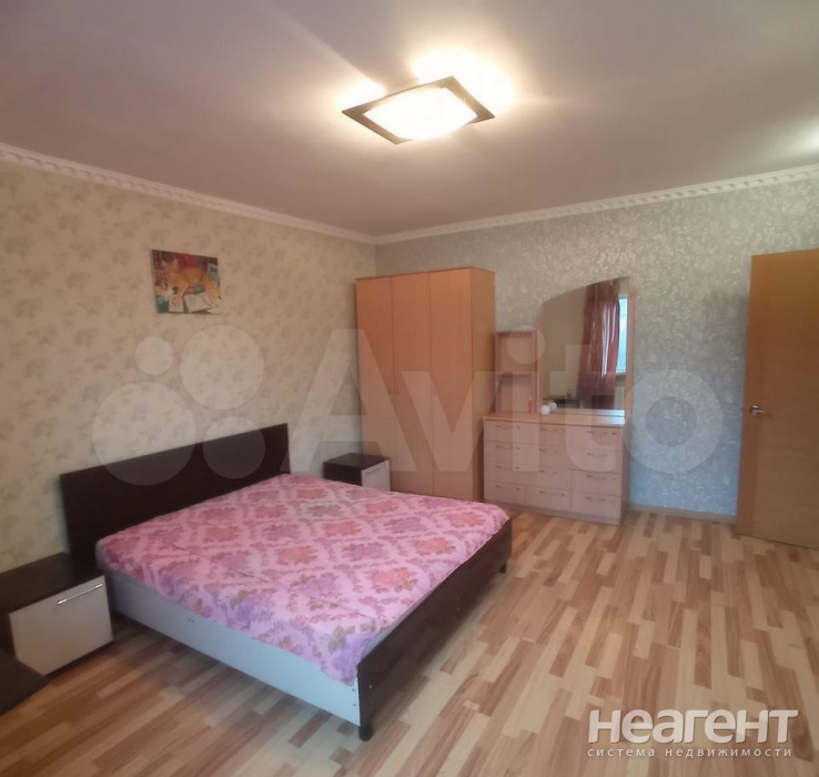 Сдается Многокомнатная квартира, 80 м²