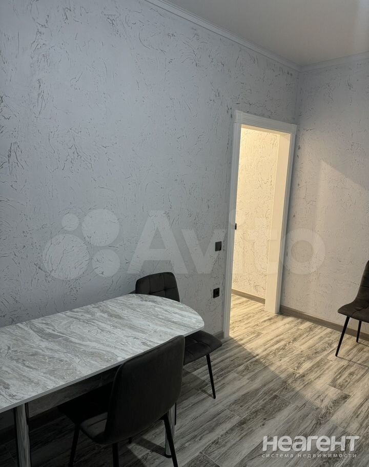 Сдается 2-х комнатная квартира, 60 м²