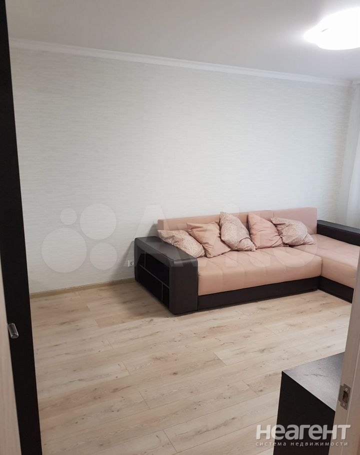 Продается 1-комнатная квартира, 37,2 м²