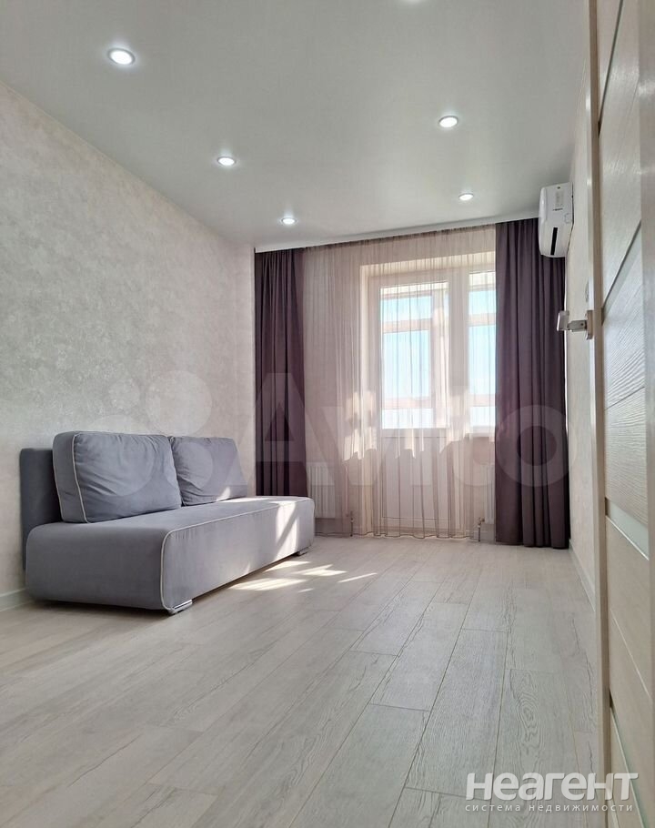 Продается 1-комнатная квартира, 40 м²