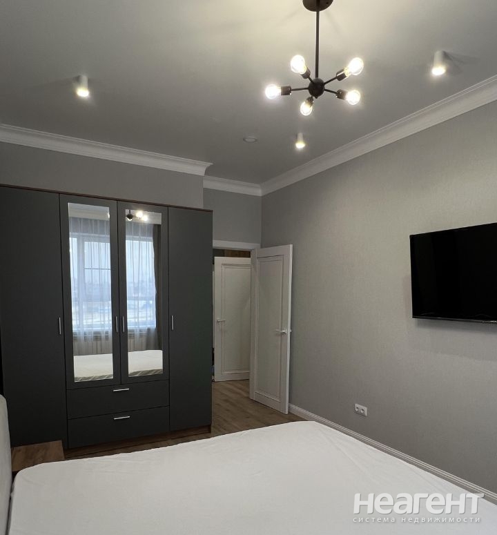 Сдается 1-комнатная квартира, 43 м²