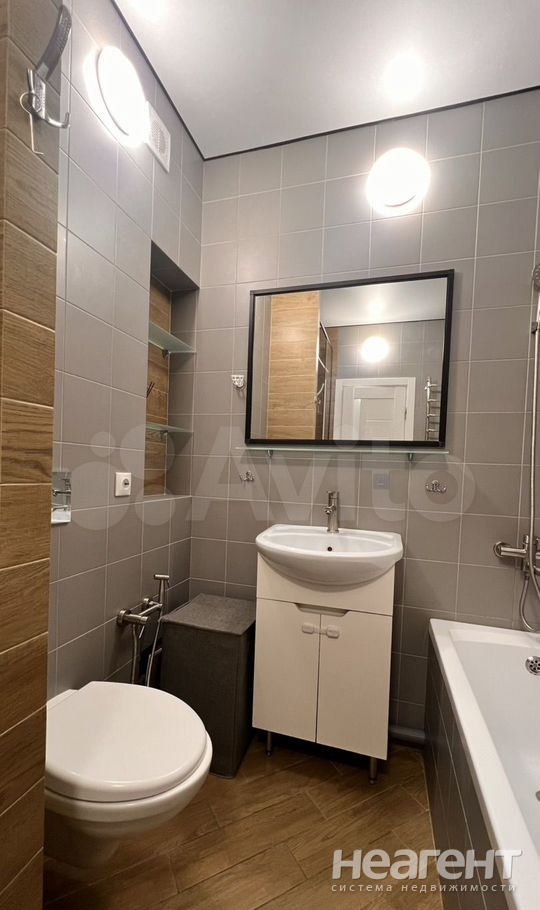 Сдается 2-х комнатная квартира, 70 м²