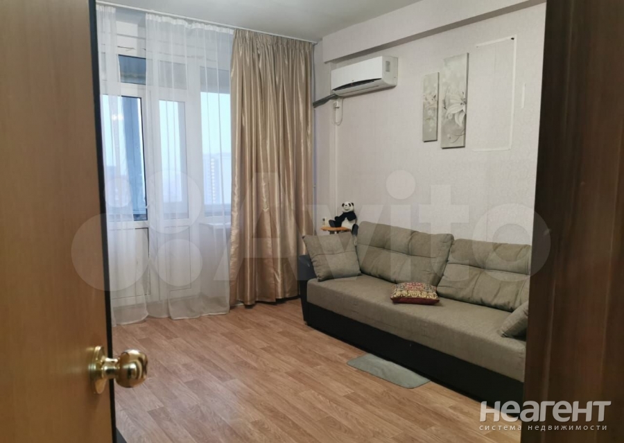 Сдается 1-комнатная квартира, 42 м²