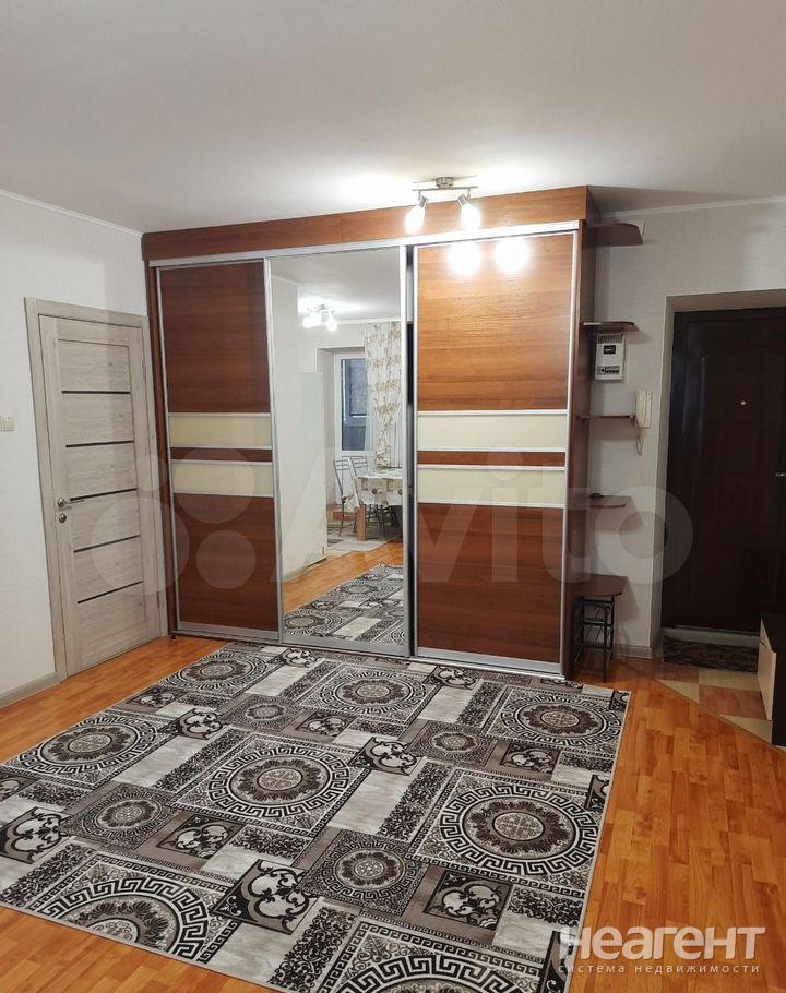 Сдается 1-комнатная квартира, 38 м²