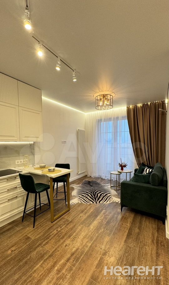 Сдается 1-комнатная квартира, 42 м²