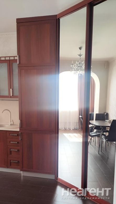 Продается 1-комнатная квартира, 45 м²