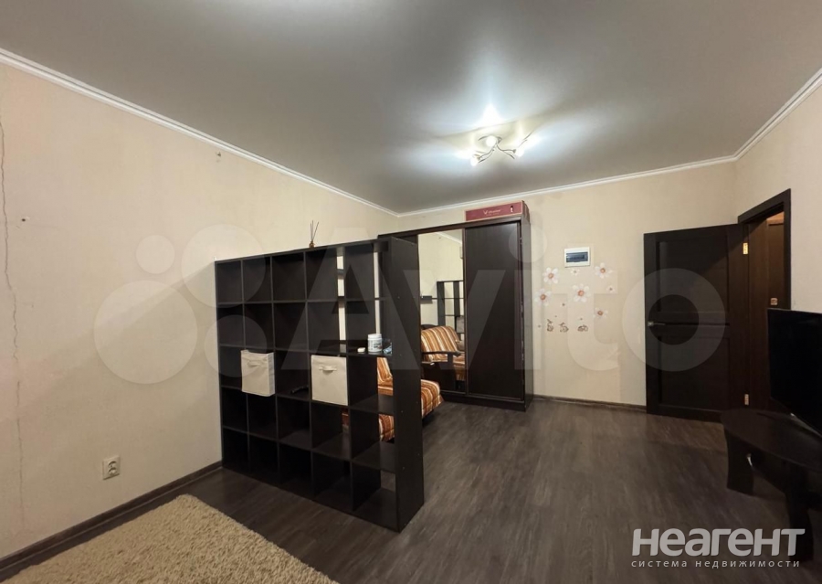 Продается 1-комнатная квартира, 36 м²