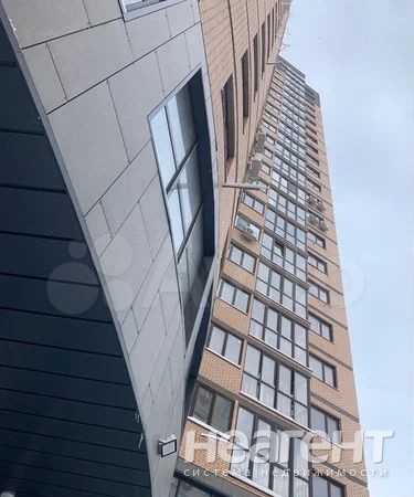 Продается 1-комнатная квартира, 55 м²