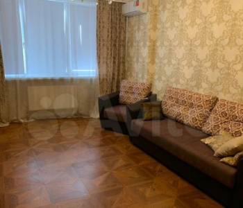 Сдается 2-х комнатная квартира, 79 м²