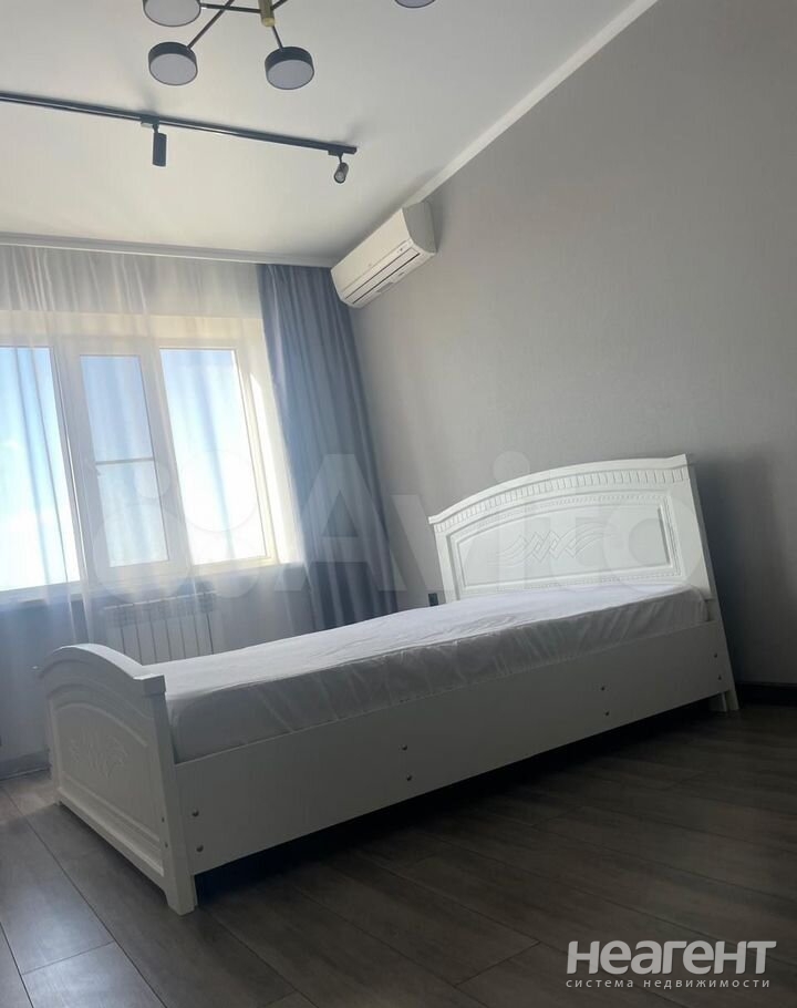 Продается 1-комнатная квартира, 40 м²