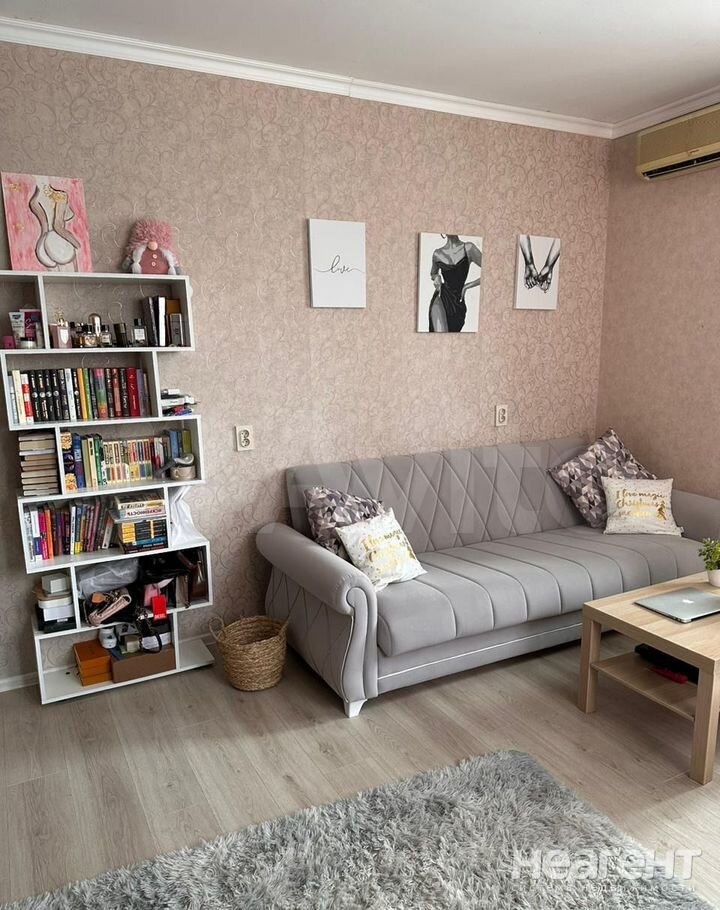 Продается 1-комнатная квартира, 48 м²