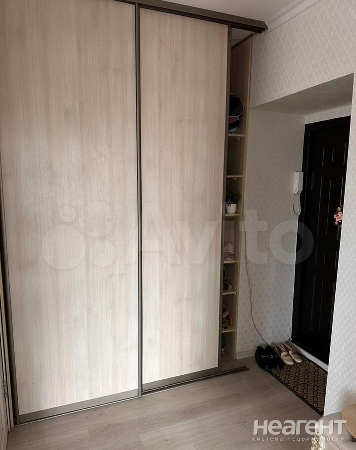 Продается 1-комнатная квартира, 48 м²