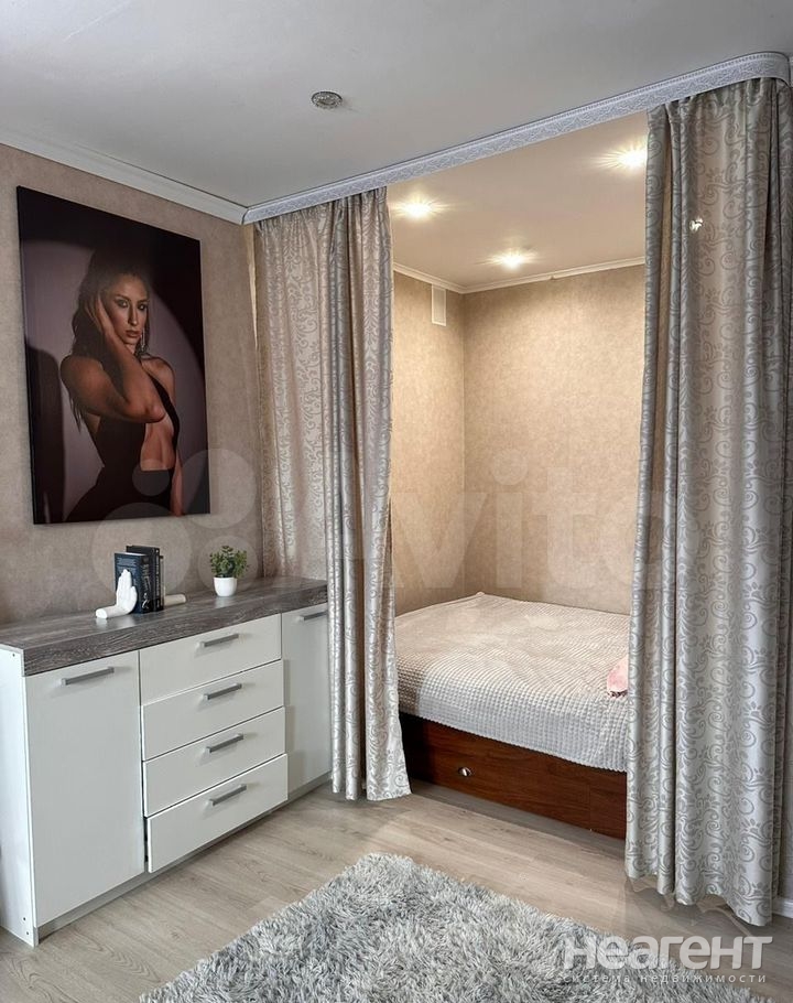 Продается 1-комнатная квартира, 48 м²