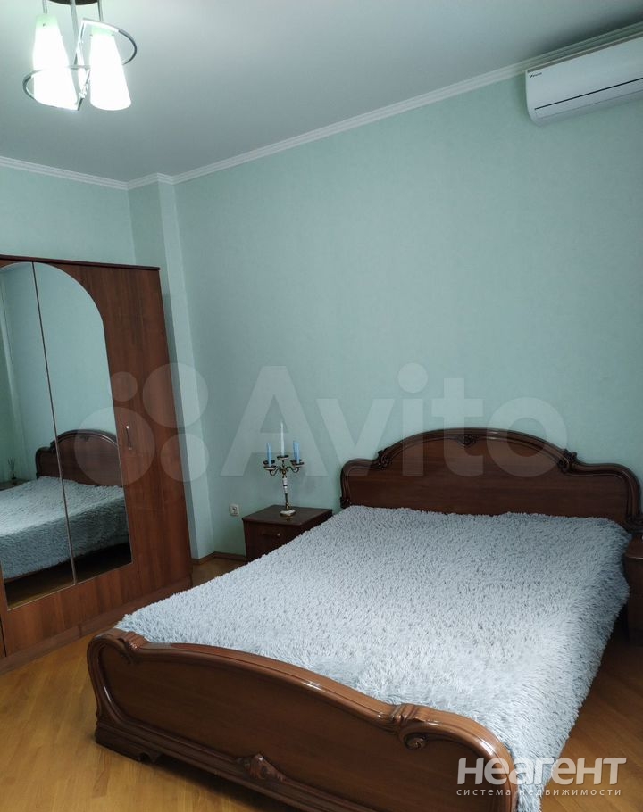 Сдается 2-х комнатная квартира, 78 м²