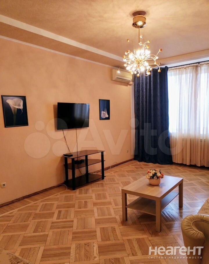 Сдается 2-х комнатная квартира, 78 м²