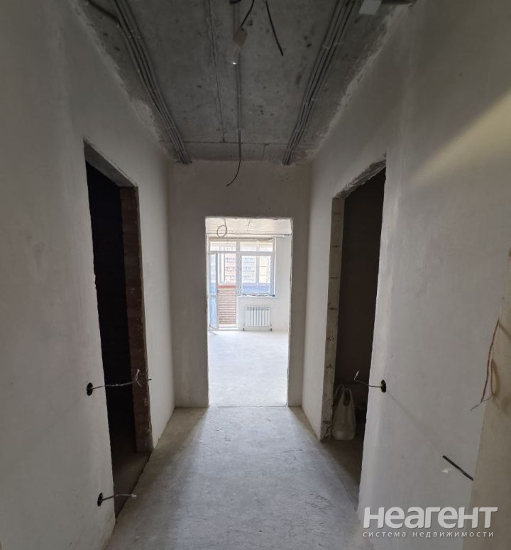 Продается 1-комнатная квартира, 37 м²