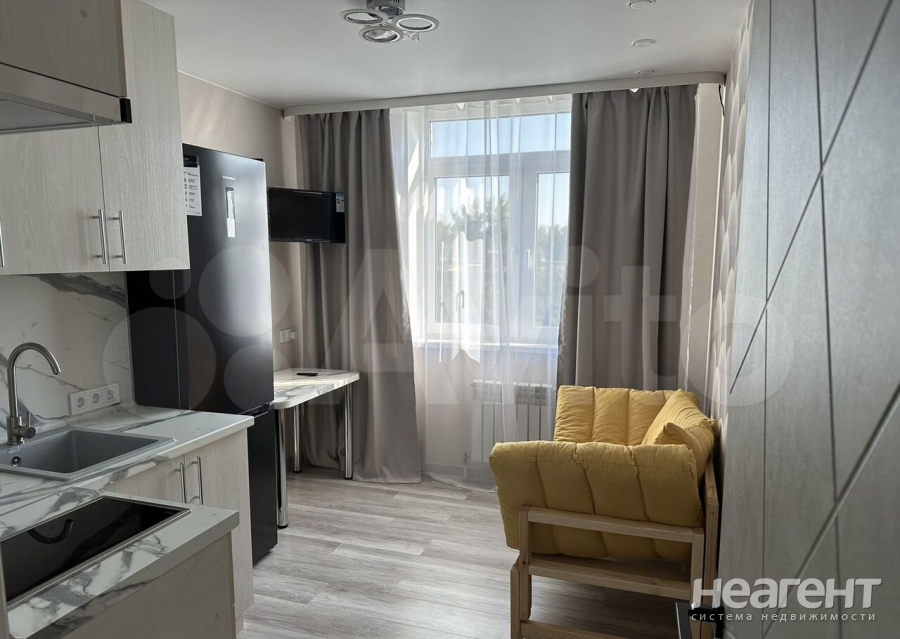 Сдается 1-комнатная квартира, 42 м²