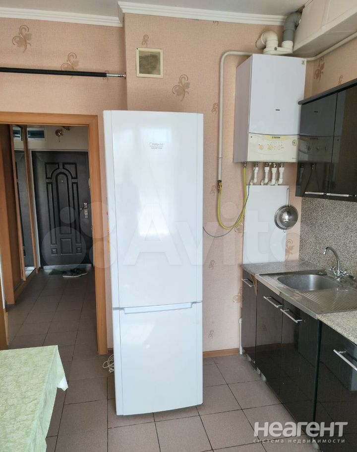 Продается 1-комнатная квартира, 38 м²