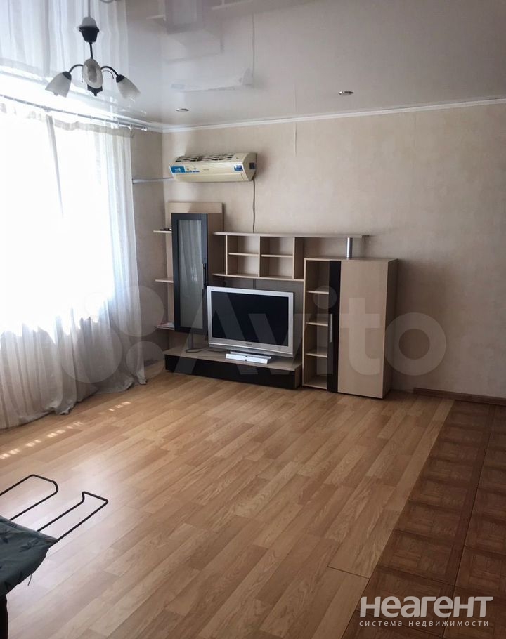 Продается 1-комнатная квартира, 39 м²