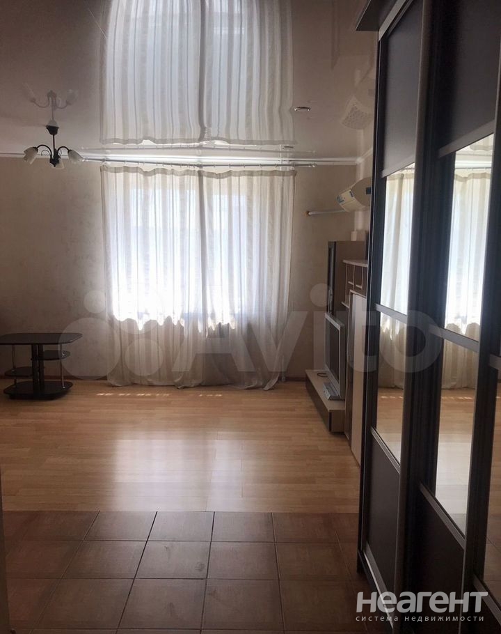 Продается 1-комнатная квартира, 39 м²