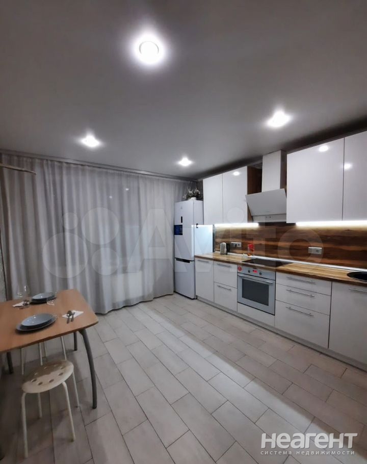 Продается 1-комнатная квартира, 39,7 м²