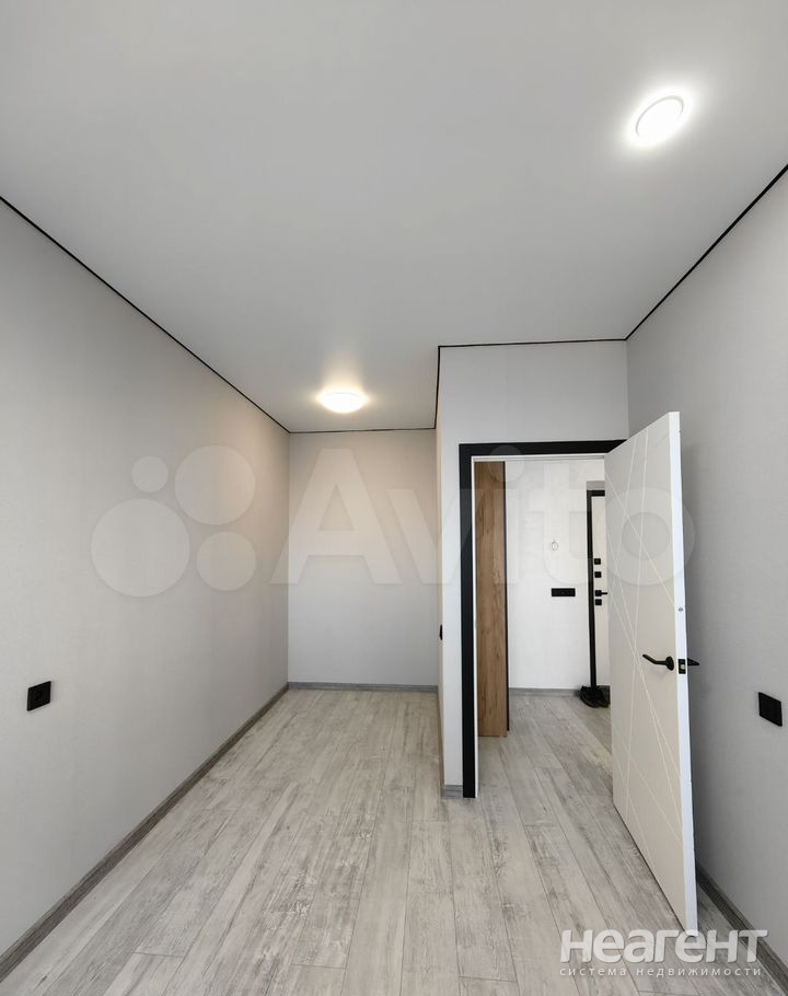 Продается 1-комнатная квартира, 35 м²