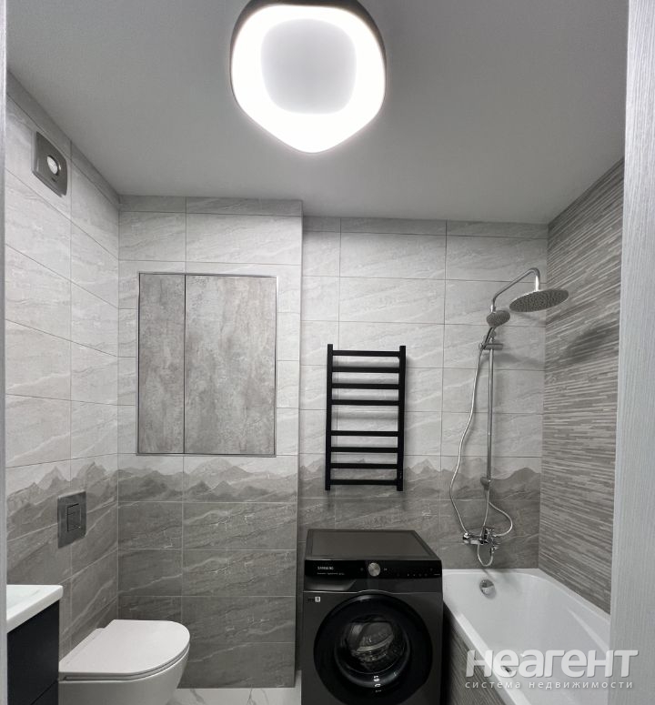 Продается 1-комнатная квартира, 41 м²