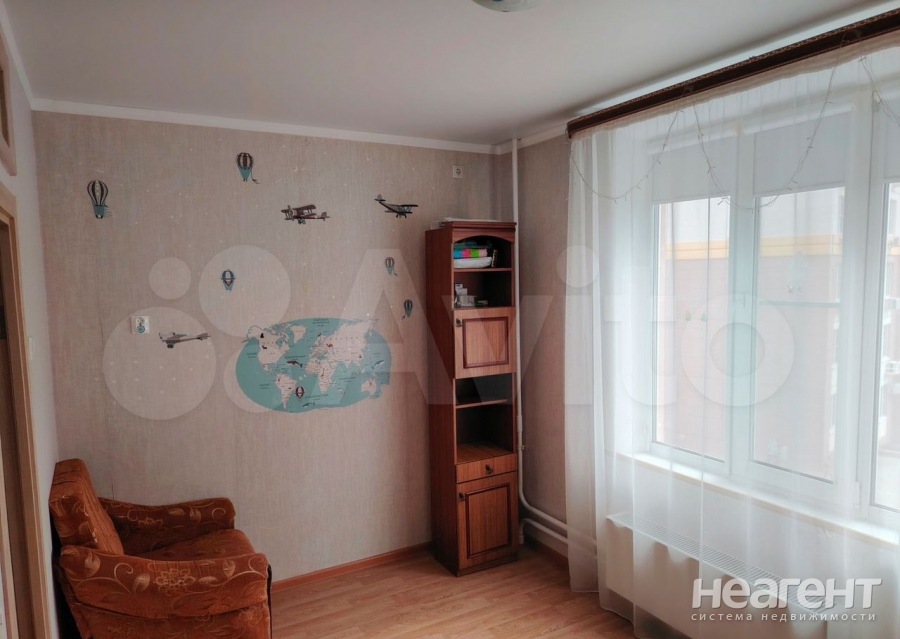 Продается 1-комнатная квартира, 42,7 м²