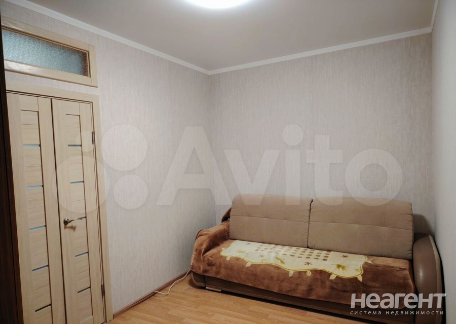 Продается 1-комнатная квартира, 42,7 м²