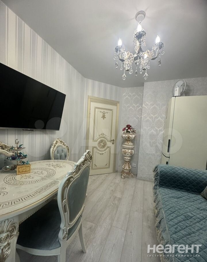 Продается 1-комнатная квартира, 32 м²