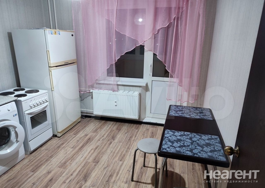 Сдается 1-комнатная квартира, 36 м²